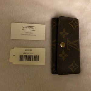 LV 4 Key Holder